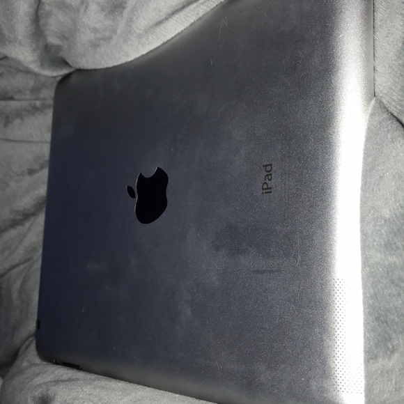 Apple IPad 4th generation with Retina Display - Picture 3 of 3